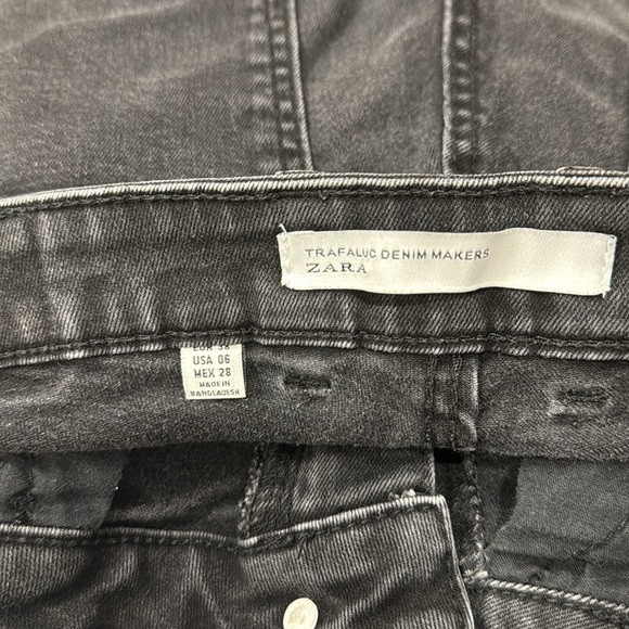 Zara Black Jean Cuffed Shorts Size 6 - Picture 3 of 4